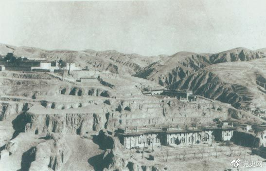 1947年12月25日至28日，中共中央在陜北米脂楊家溝召開(kāi)擴(kuò)大會(huì)議（十二月會(huì)議）。圖為會(huì)議會(huì)址。